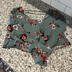 Lulus Long Sleeve Crop Top Size Medium
